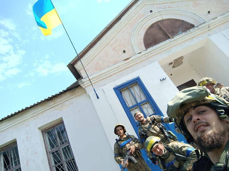 Воїни 113-ї бригади тероборони звільнили Василенкове та Артемівку на Харківщині, - Зеленський 01