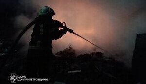 Чотири людини загинули, пошкоджена цивільна забудова, триває рятувальна операція, - Зеленський про наслідки удару РФ по Дніпровському району. ВIДЕО