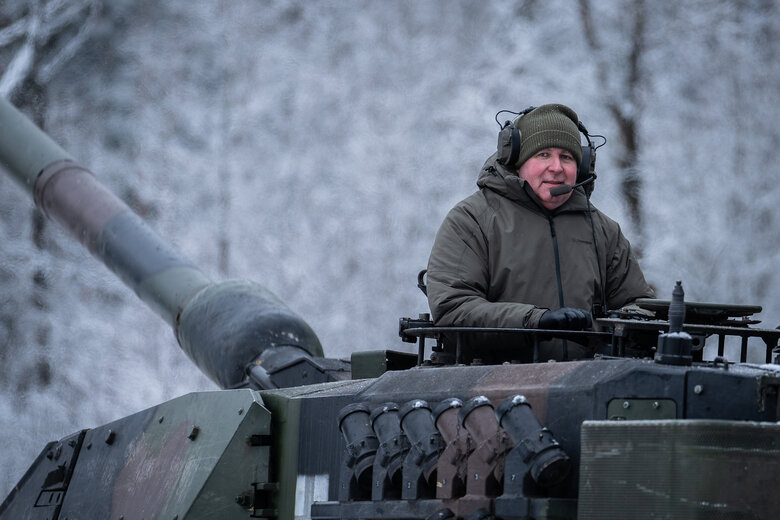 Литва відремонтувала для України пошкоджені на фронті танки Leopard 2 04