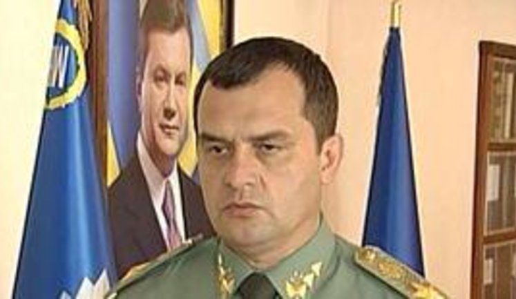 Позор министра: Захарченко сел в лужу имени Мельника