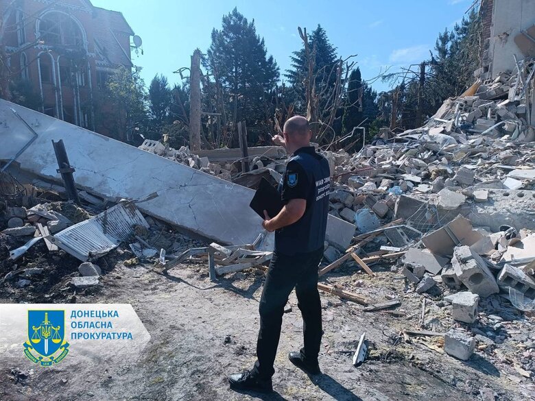 Наслідки обстрілу села Ріг Покровськ