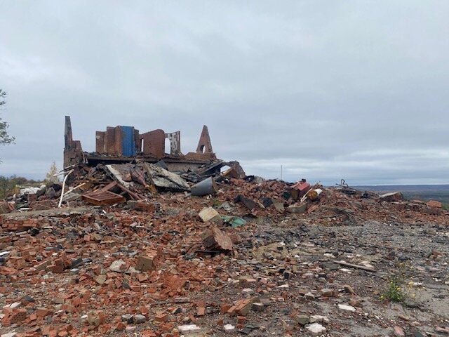The destroyed restaurant "Сім вітрів" в Ізюмі