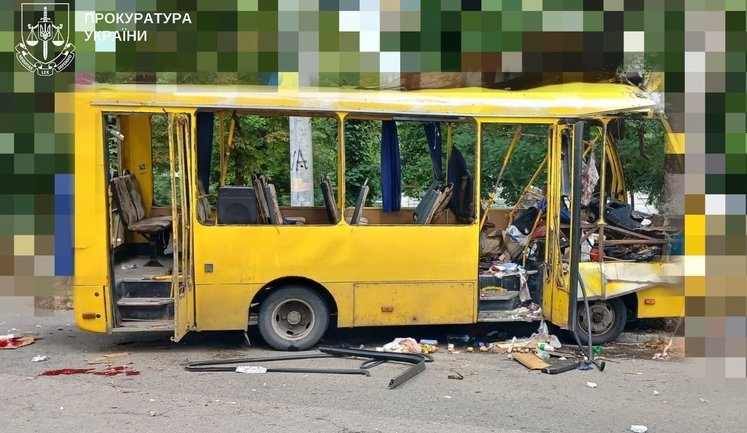 Дві людини загинули і 32 поранені через російські удари по Херсонщині