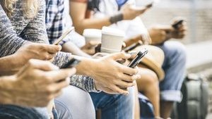 Мировые поставки смартфонов снизятся на 12%, – прогноз