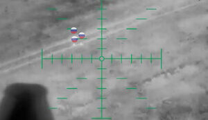 Дронари 5-й ОШБр сбросами уничтожили штурмовую группу оккупантов. ВИДЕО