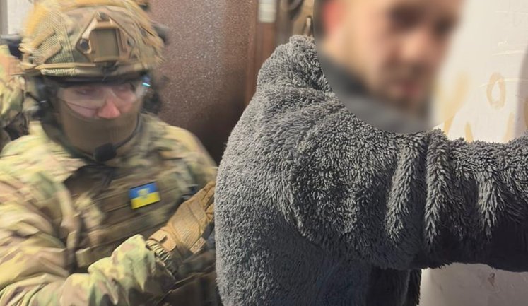 Задержана группировка, которая за $56 тыс. "вывозила" военных с мест службы и переправляла их через границу. ФОТОРЕПОРТАЖ