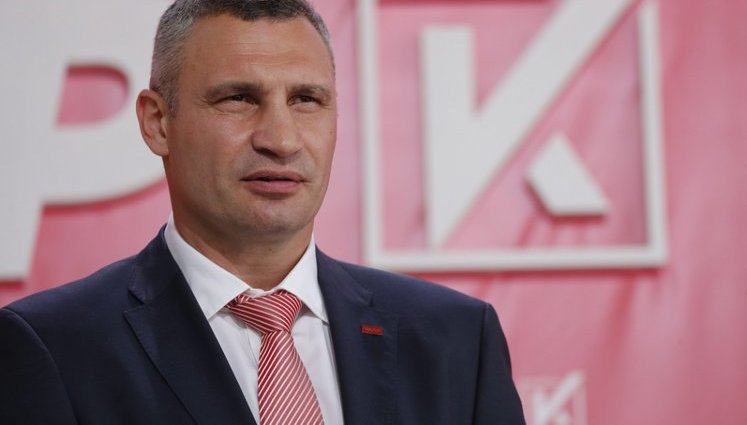 Кличко заявил о готовности провести дебаты с кандидатом от ОПЗЖ Поповым