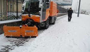 На улицах Киева работают 334 единицы снегоуборочной техники
