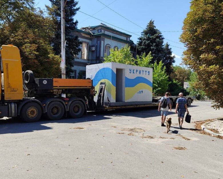 Mobile concrete shelters were installed in Beryslav and Chervony Mayak in the Kherson region 03