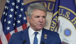 У Конгресі США закликали адміністрацію Трампа відновити постачання зброї Україні