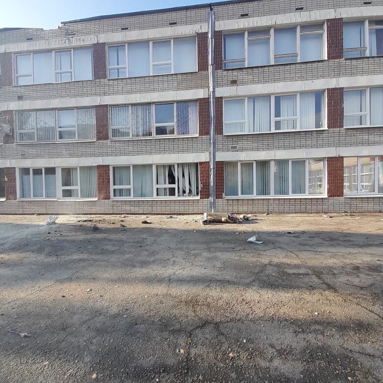 Обстрел Запорожья совершен ракетами С300, разрушения получили жилой дом, школа и объекты инфраструктуры, три человека ранены 03 Обстрел Запорожья совершен ракетами С300, разрушения получили жилой дом, школа и объекты инфраструктуры, три человека ранены 03