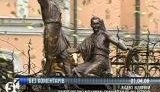 В Одессе ко Дню смеха и юмора открыли памятник Ильфу и Петрову. ВИДЕО.