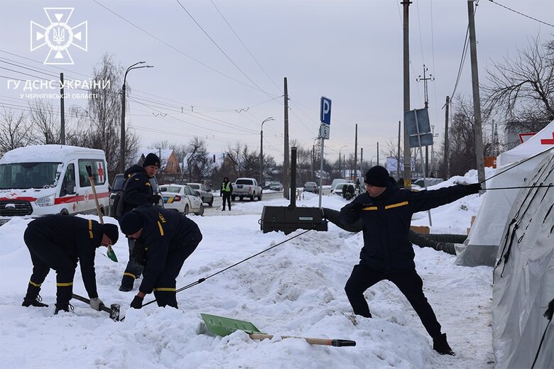 Multi-apartment building, 23 private houses and four shops damaged as result of enemy missile debris in Chernihiv - SES 06