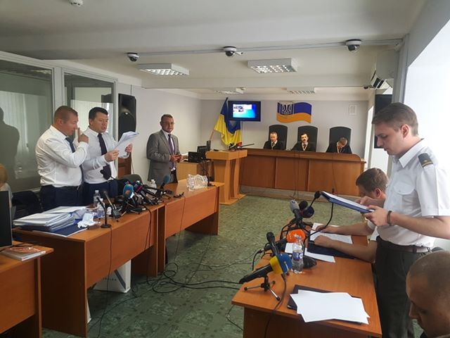 Суд над Януковичем: прокурори просять максимальний термін для обвинуваченого. СТЕНОГРАМА ЗАСІДАННЯ 02