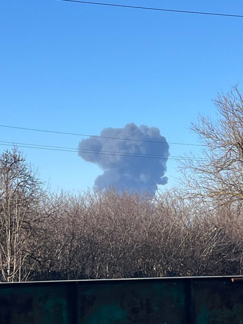 Атака дронів на Новошахтинський завод нафтопродуктів