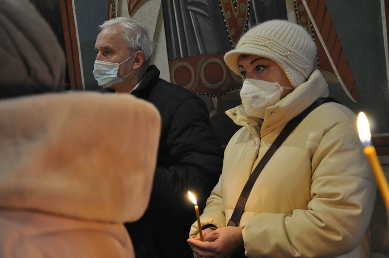 У Києві відбулась панахида за загиблими захисниками Донецького аеропорту 33 У Києві відбулась панахида за загиблими захисниками Донецького аеропорту 33