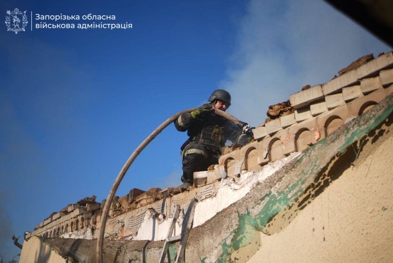 Запоріжжя під ударами дронів: пожежі, руйнування та загибель цивільної