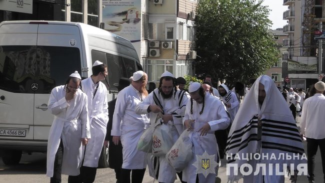 Другий день святкування Рош га-Шана в Умані минув спокійно, - поліція 01