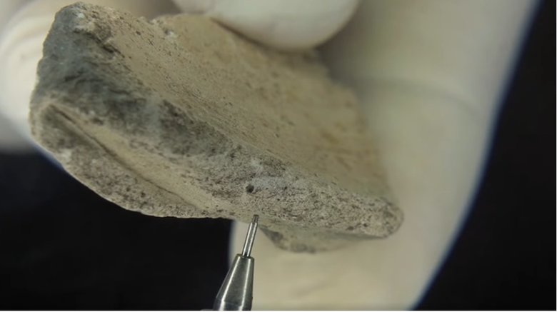 Біля ремонтованих трас на Полтавщині та Львівщині було знайдено керамічні артефакти, деяким з них понад 7 тис. років, - Укравтодор 04 Біля ремонтованих трас на Полтавщині та Львівщині було знайдено керамічні артефакти, деяким з них понад 7 тис. років, - Укравтодор 04