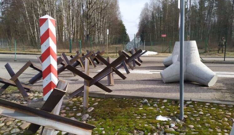 Польща встановлює протитанкові загородження на кордоні з РФ і Білоруссю. ФОТО