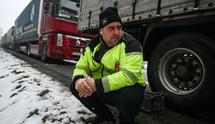 Billions of euros, broken contracts and lost markets. What is cost of Polish-Ukrainian blockade?