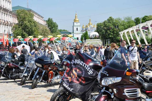 Freedom Diversity: Ukrainian bikers rode in downtown Kyiv 14