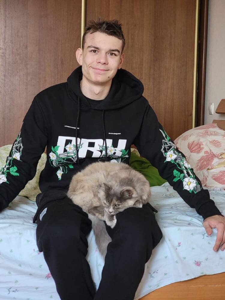 Допомога 16-річному Тимофію, який пережив надважкий інсульт