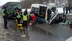 Скорая столкнулась с автобусом в Харькове: погибли ребенок, водитель скорой и медик, еще 5 человек пострадали. ФОТОрепортаж (обновлено)