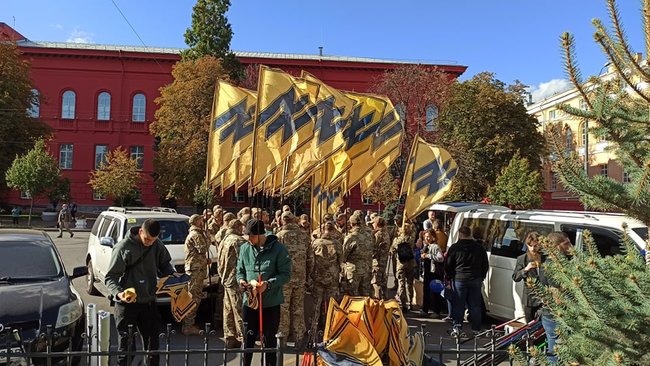 У Києві відбувається Марш УПА: учасники збираються оголосити вимоги Зеленському 17 У Києві відбувається Марш УПА: учасники збираються оголосити вимоги Зеленському 17