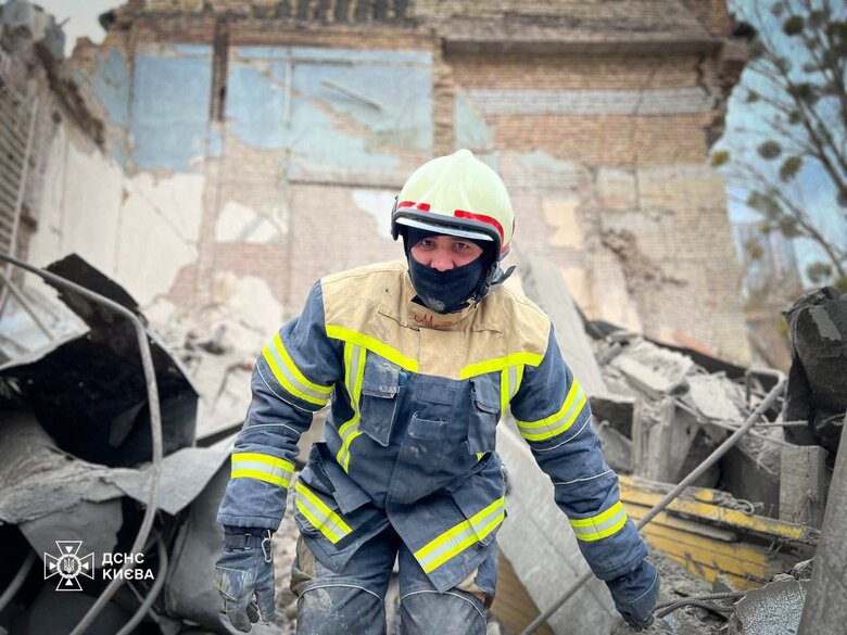 Наслідки обстрілу Києва