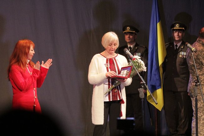 Ми зупинили Росію голі та босі, а зараз схилити гриви? Та ніколи, - Народний герой Тетяна Борисенко 01