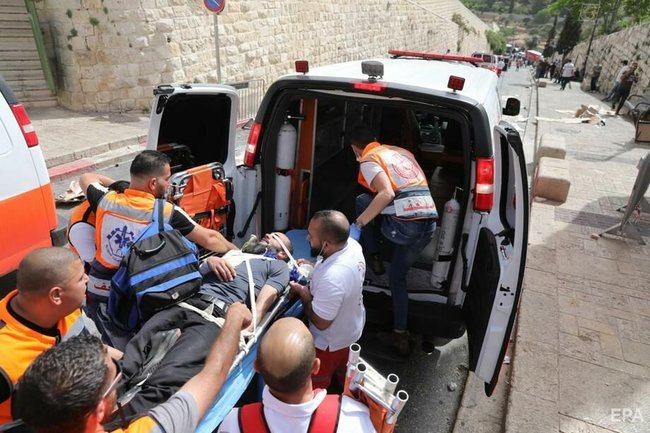 Ракетні обстріли і вуличні заворушення: кадри з Ізраїлю 37