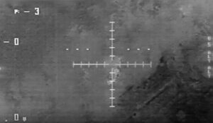Российский Т-72 и 15 рашистов уничтожили военные контрразведчики СБУ: Оккупанты во время удара сидели на танке и смотрели кино. ВИДЕО