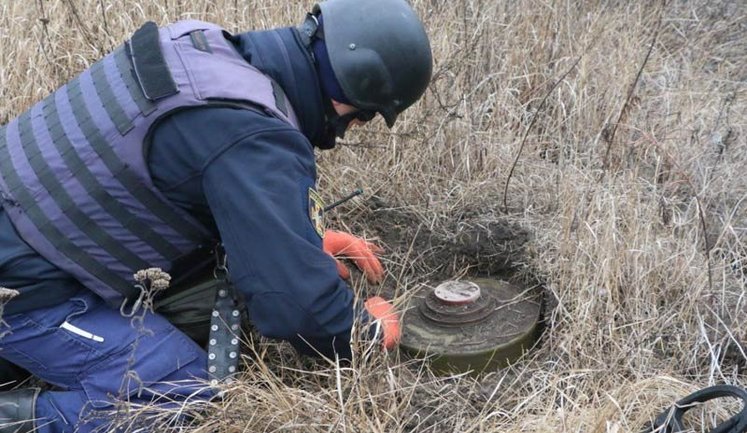Швеція оголосила конкурс проєктів із розмінування України: хто може взяти участь