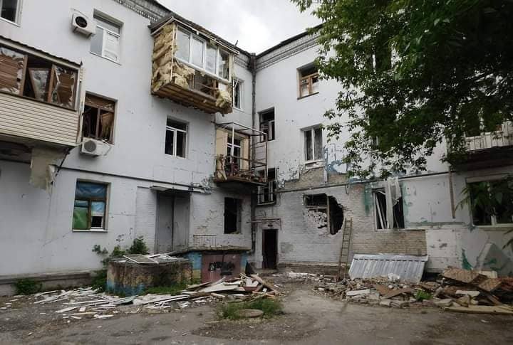 Ворог веде штурм Сєверодонецька, бої тривають і дотепер. Через російські обстріли на Луганщині є загиблі та поранені, - Гайдай 02 Ворог веде штурм Сєверодонецька, бої тривають і дотепер. Через російські обстріли на Луганщині є загиблі та поранені, - Гайдай 02