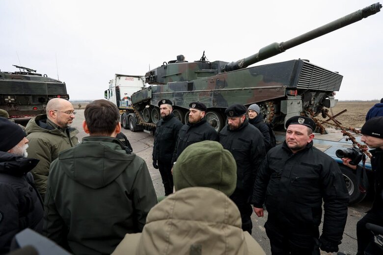 Shmyhal and Morawiecki met first 4 Leopard-2 tanks provided by Poland 03