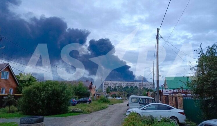Два НПЗ у РФ атаковано вночі: масштабні пожежі спалахнули на Афіпському та Куйбишевському заводах. ВIДЕО