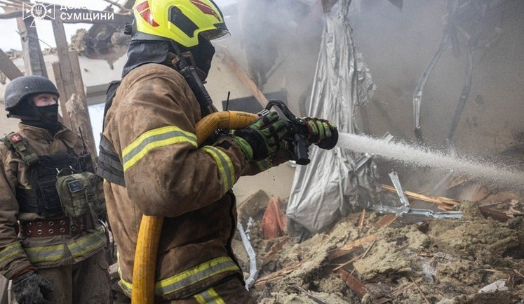 Russia shelled Sumy: six people injured, residential buildings damaged. PHOTOS