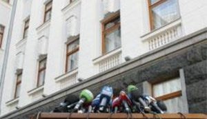 У Ющенко замечен Янукович и Огрызко. Бабка Параска покинула Секретариат.
