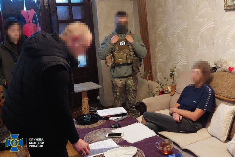 Затримано двох ворожих поплічників, які полювали на Patriot та фіксували наслідки повітряних атак рф у Києві та Черкасах, - СБУ 02