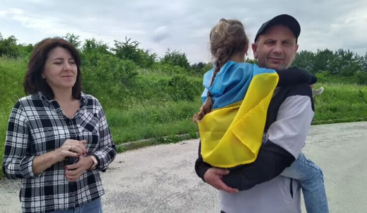 Кримський політв’язень Захтей повернувся до України. ВIДЕО