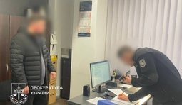 Поліцейські побили чоловіка у Києві. Їм повідомлено про підозру