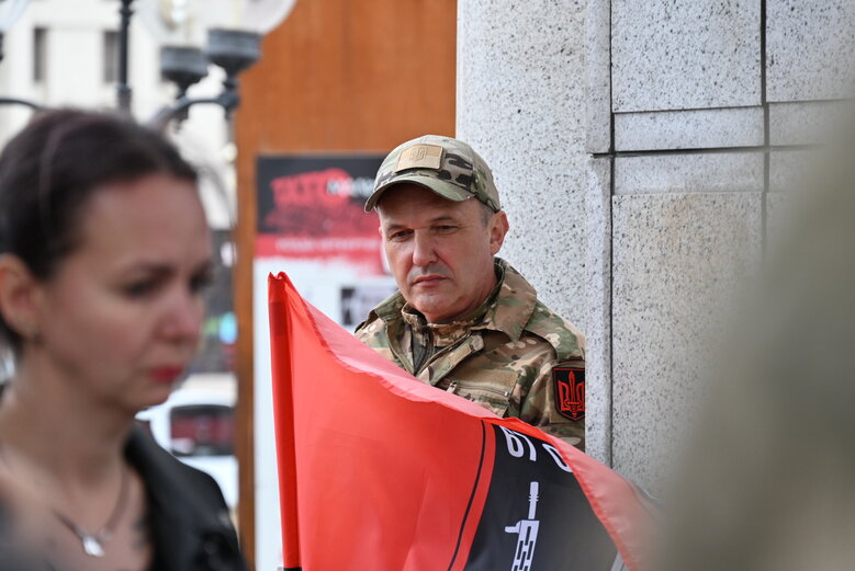 У Києві попрощалися з командиром роти стрілецького батальйону Олександром Пастухом (Добрим), який загинув у бою проти рашистів на Луганщині 59