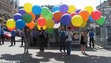 В центре Киева прошел флеш-моб геев и лесбиянок. ФОТОрепортаж