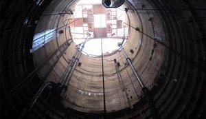 Работник шахты на Донетчине погиб, сорвавшись с высоты 320 метров