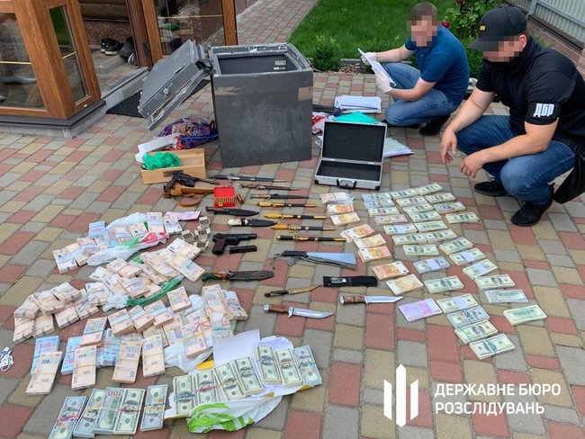 Експосадовців Міноборони підозрюють у заподіянні 476 млн грн збитків при закупівлі катерів і санітарних автомобілів для ЗСУ, - ДБР 04