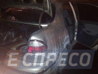 На Печерську в Києві вночі двічі підпалювали автомобілі 07