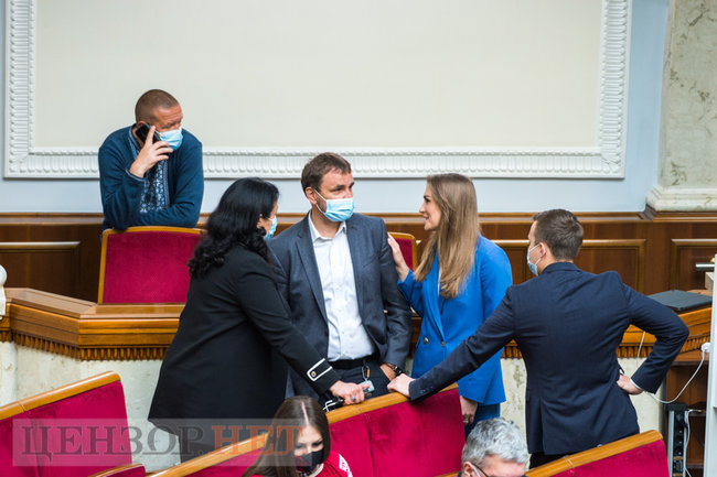 Присяга Аксенова под крики Ганьба!, беседа Власенко и Шуфрича, сообщение Шахову: Сергуня камасутру забрать? Или будешь изучать?, - работа ВР 19 мая 07