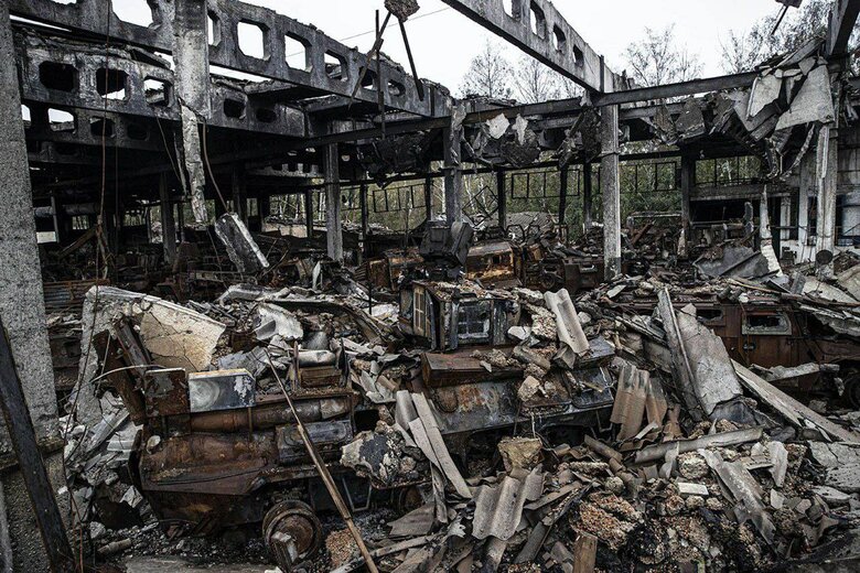 Russian occupiers’ base in Balaklia was destroyed by HIMARS 07