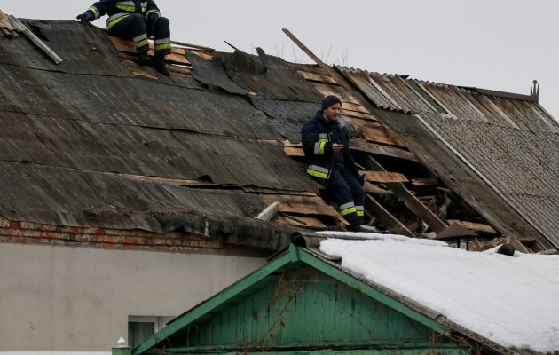 Avdiivka recovers from shelling aftermath: mine clearance, repair underway 06